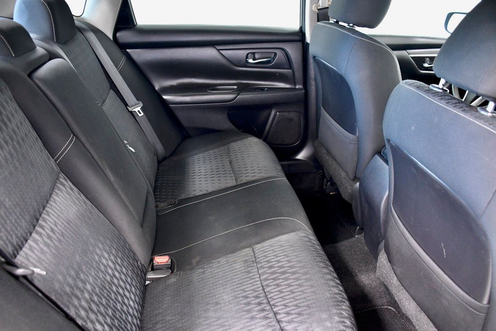 2018 Nissan Altima 2.5 SR Sedan - 22905299 - 21