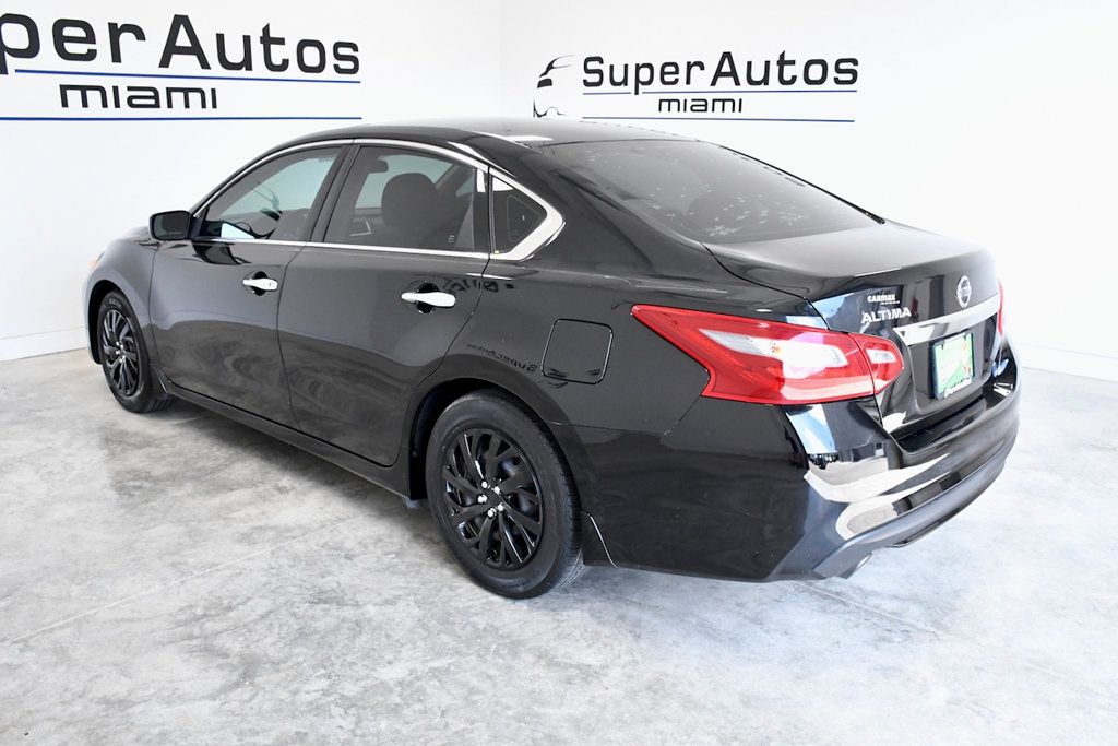 2018 Nissan Altima 2.5 SR Sedan - 22905299 - 5
