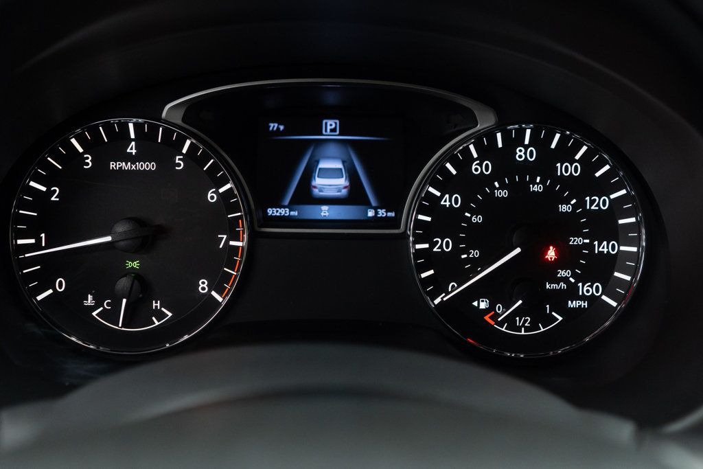 Nissan Altima photo 15