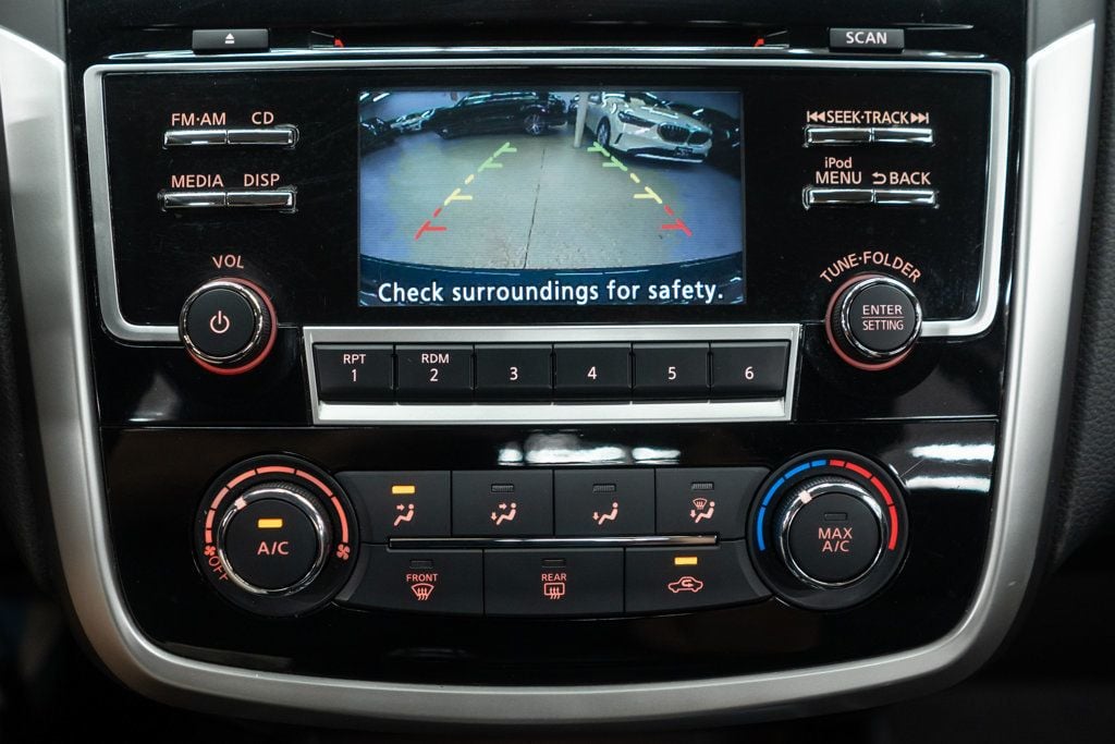 Nissan Altima photo 16