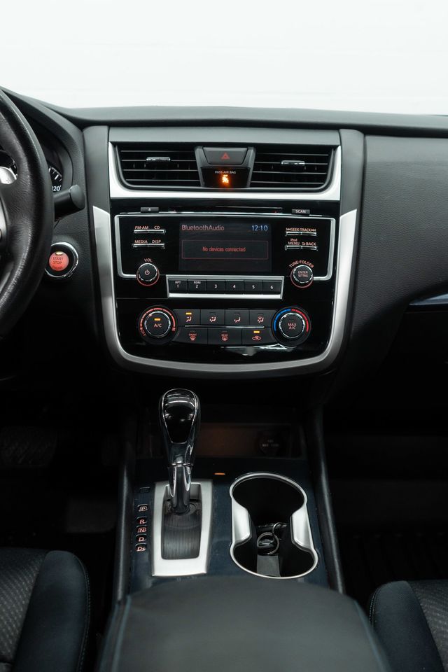 2018 Nissan Altima 2.5 SR Sedan - 23091217 - 16