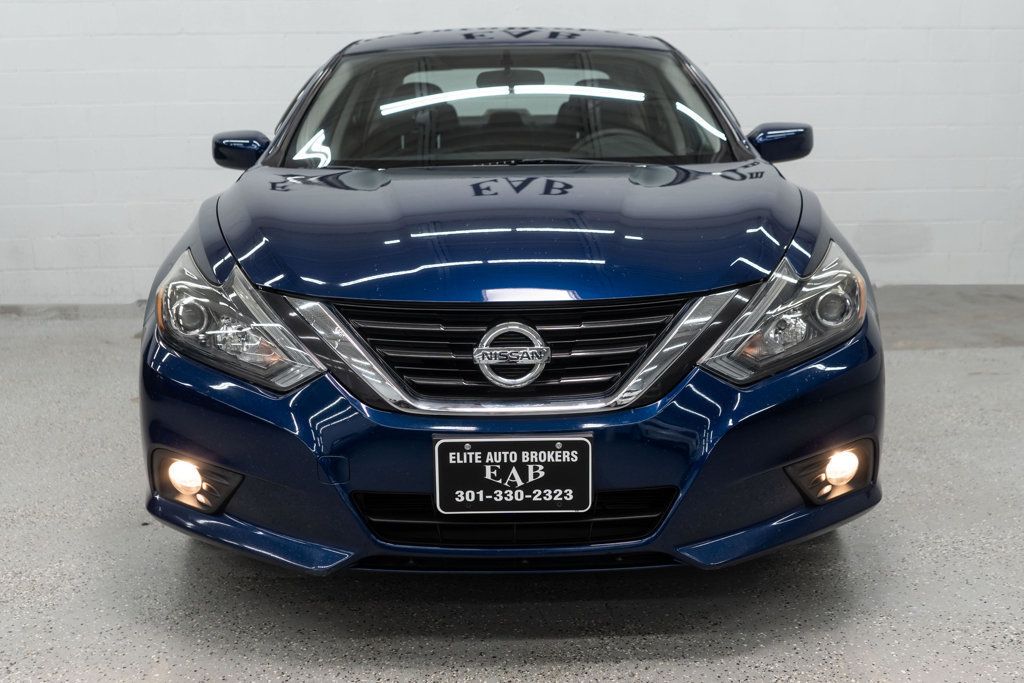 Nissan Altima photo 3