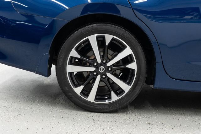 2018 Nissan Altima 2.5 SR Sedan - 23091217 - 29