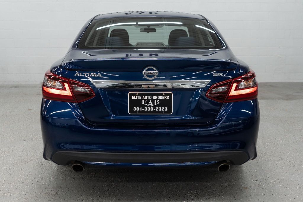 Nissan Altima photo 4