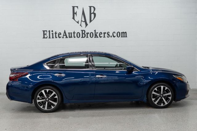 2018 Nissan Altima 2.5 SR Sedan - 23091217 - 4