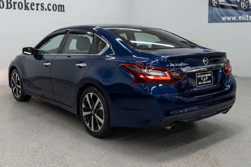 Nissan Altima photo 6