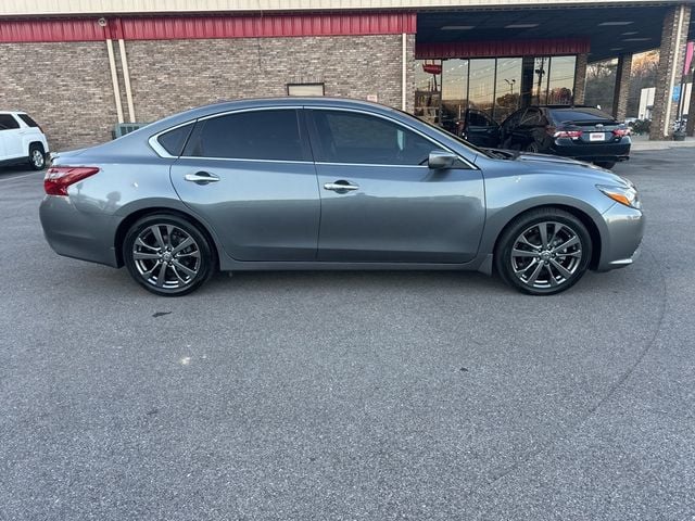 2018 Nissan Altima 2.5 SR Sedan - 22754801 - 1