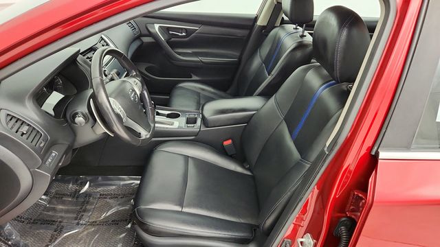 2018 Nissan Altima 2.5 SR Special Edition Sedan - 22944656 - 19