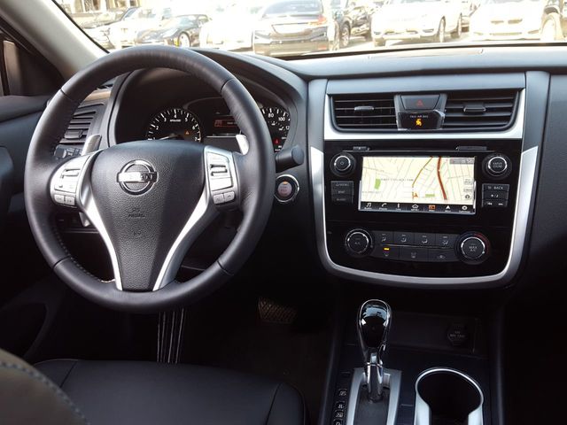 2018 Nissan Altima 2.5 SR Special Edition w/Navigation - 18033909 - 11