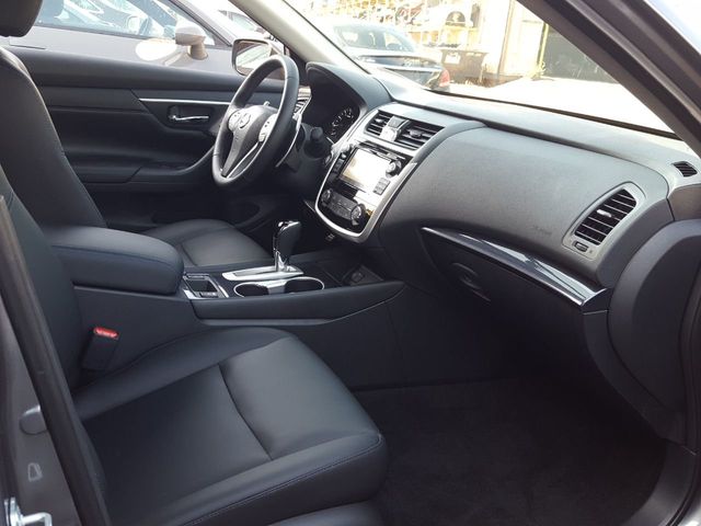 2018 Nissan Altima 2.5 SR Special Edition w/Navigation - 18033909 - 12