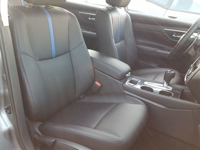 2018 Nissan Altima 2.5 SR Special Edition w/Navigation - 18033909 - 13