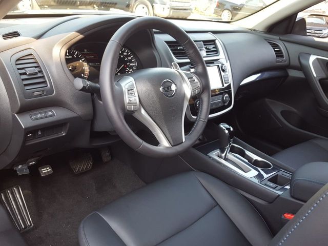 2018 Nissan Altima 2.5 SR Special Edition w/Navigation - 18033909 - 17