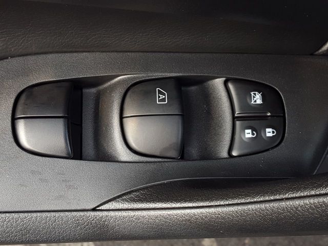 2018 Nissan Altima 2.5 SR Special Edition w/Navigation - 18033909 - 20