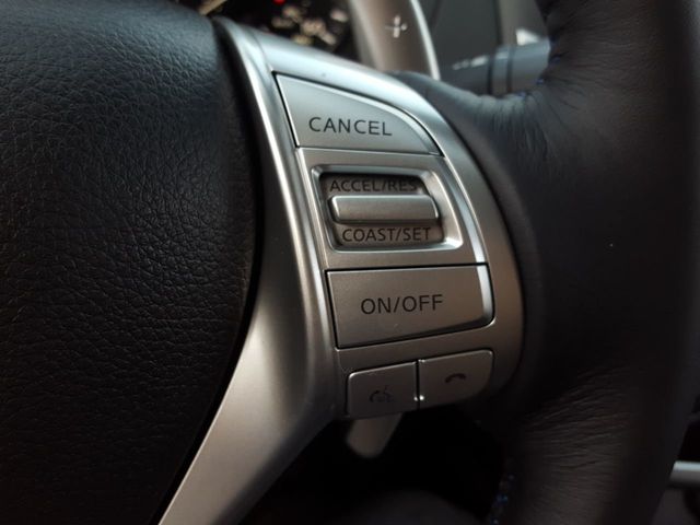 2018 Nissan Altima 2.5 SR Special Edition w/Navigation - 18033909 - 22