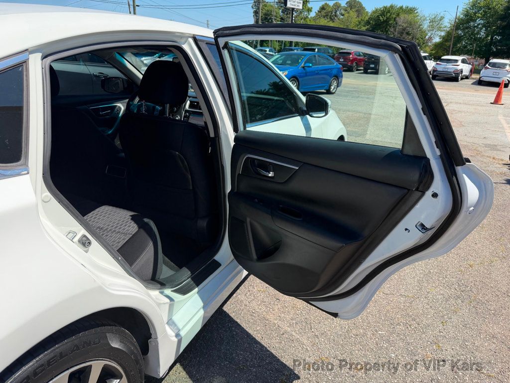 2018 Nissan Altima 2.5 SV Sedan - 23028205 - 10