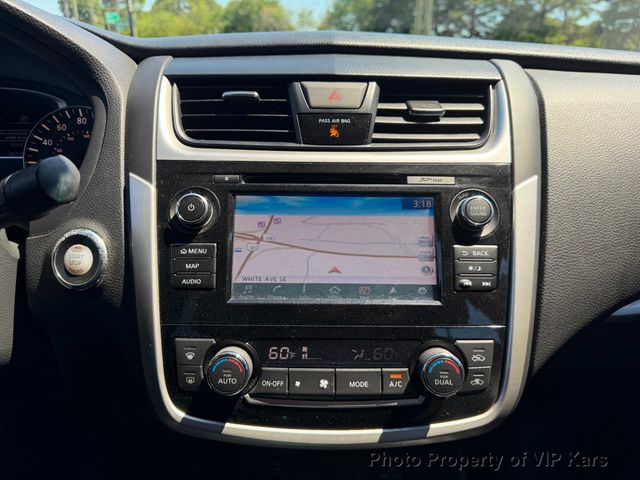 2018 Nissan Altima 2.5 SV Sedan - 23028205 - 19