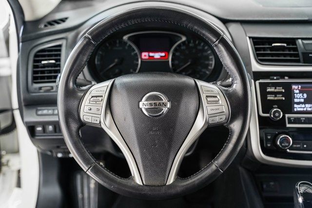 2018 Nissan Altima 2.5 SV Sedan - 22385690 - 30