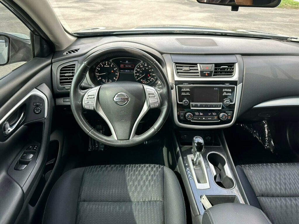 2018 Nissan Altima 2.5 SV Sedan - 22353664 - 11