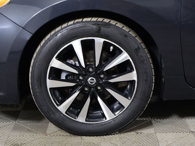 2018 Nissan Altima 2.5 SV Sedan - 23009352 - 16