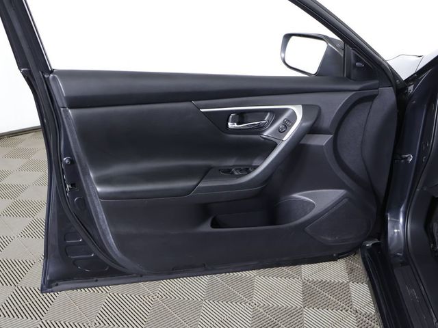 2018 Nissan Altima 2.5 SV Sedan - 23009352 - 17