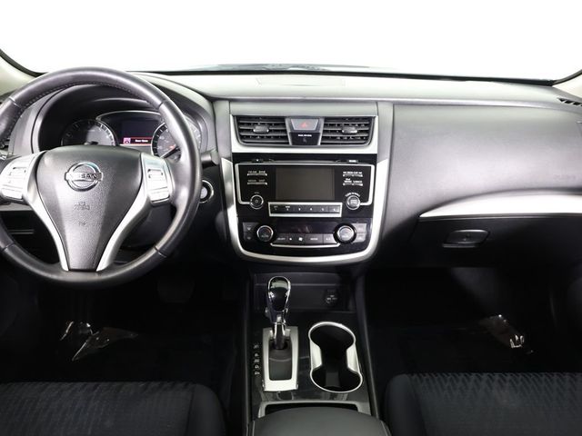 2018 Nissan Altima 2.5 SV Sedan - 23009352 - 29