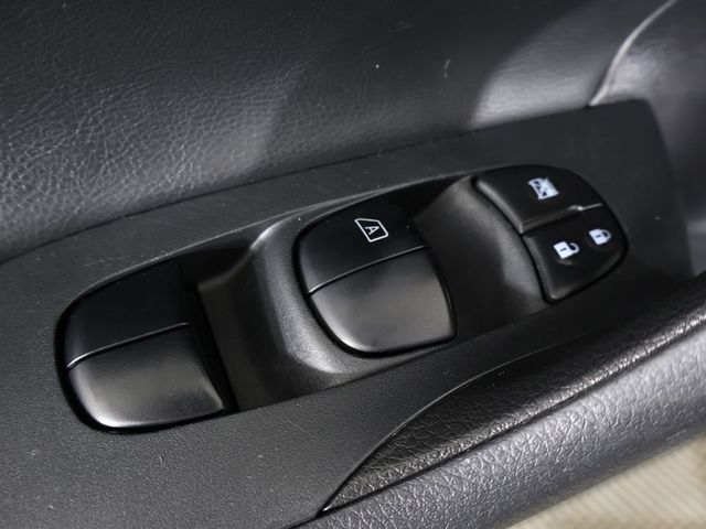 2018 Nissan Altima 2.5 SV Sedan - 23009352 - 31