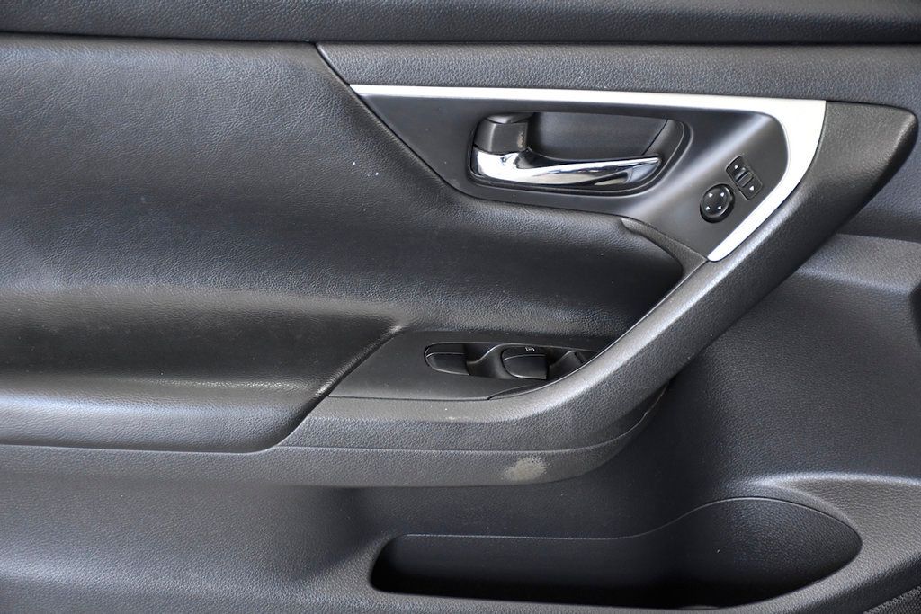 2018 Nissan Altima 2.5 SV Sedan - 22905307 - 8