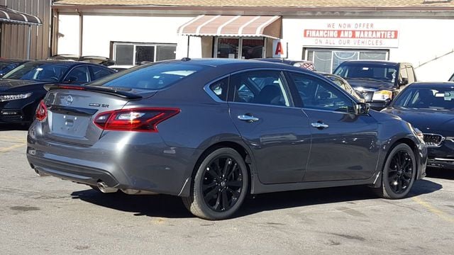 2018 Nissan Altima SR Midnight w/Navigation - 18033910 - 24