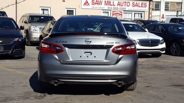 2018 Nissan Altima SR Midnight w/Navigation - 18033910 - 25