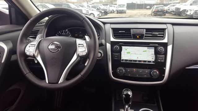 2018 Nissan Altima SR Midnight w/Navigation - 18033910 - 3