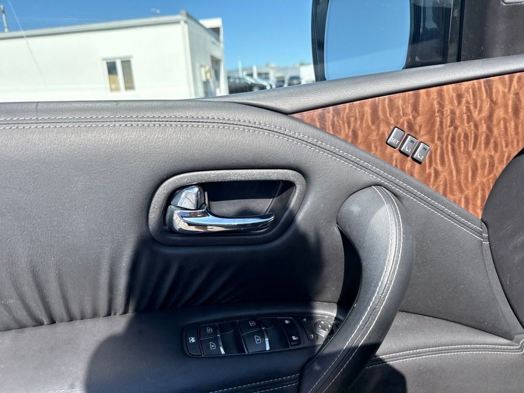 2018 Nissan Armada 4x4 Platinum - 23057640 - 8