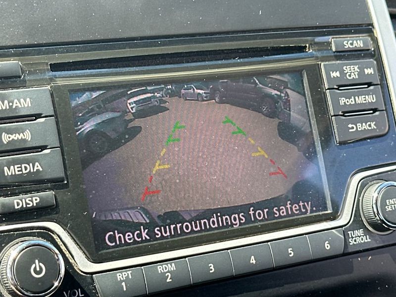 2018 Nissan Frontier Crew Cab 4x2 Desert Runner Automatic - 23041782 - 16