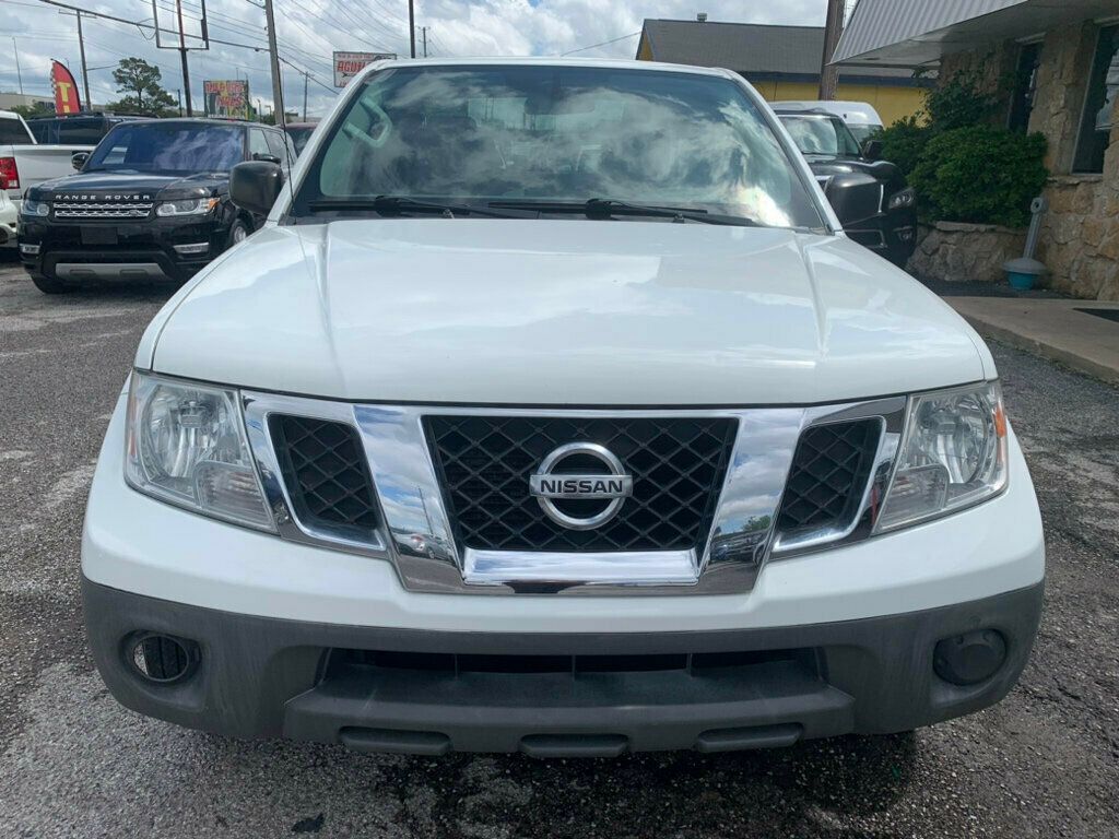 2018 Nissan Frontier Crew Cab S photo 2