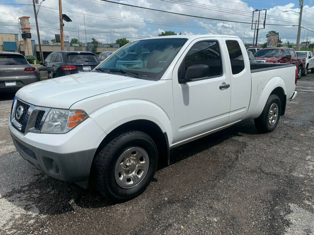 2018 Nissan Frontier Crew Cab S photo 3