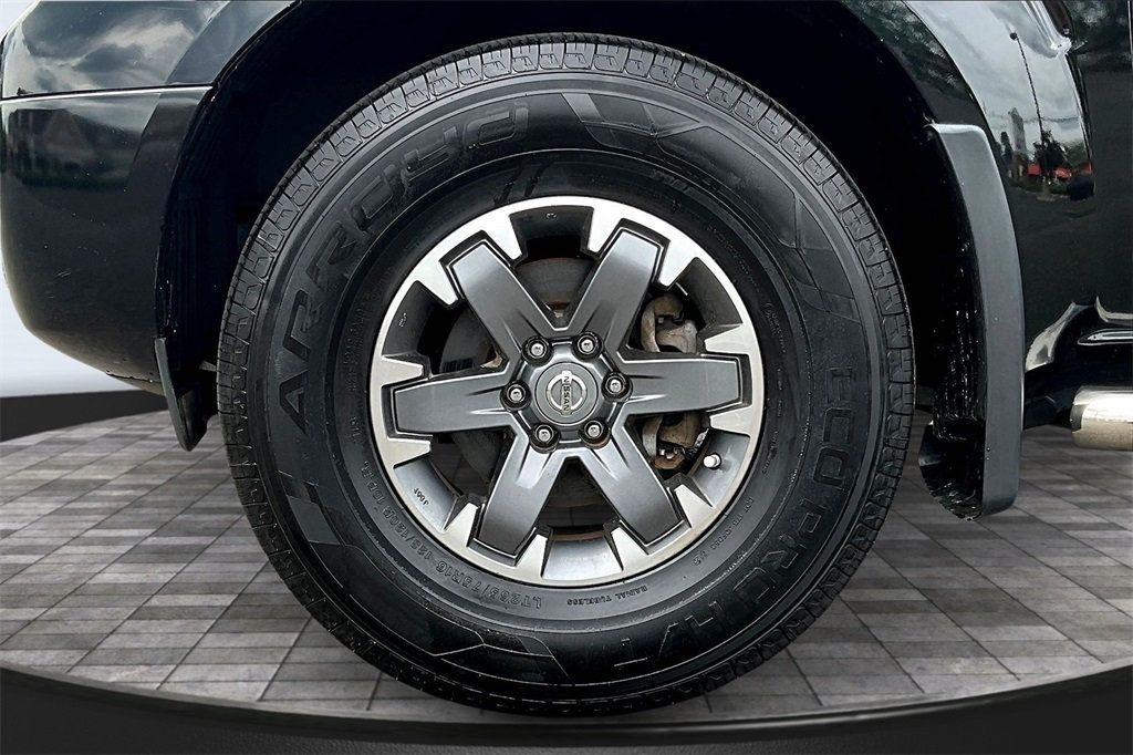 2018 Nissan Frontier Crew Cab PRO-4X photo 24
