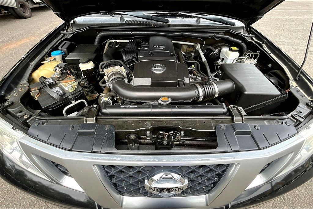 2018 Nissan Frontier Crew Cab PRO-4X photo 25