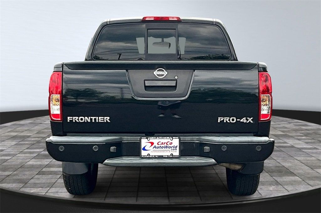 2018 Nissan Frontier Crew Cab PRO-4X photo 5