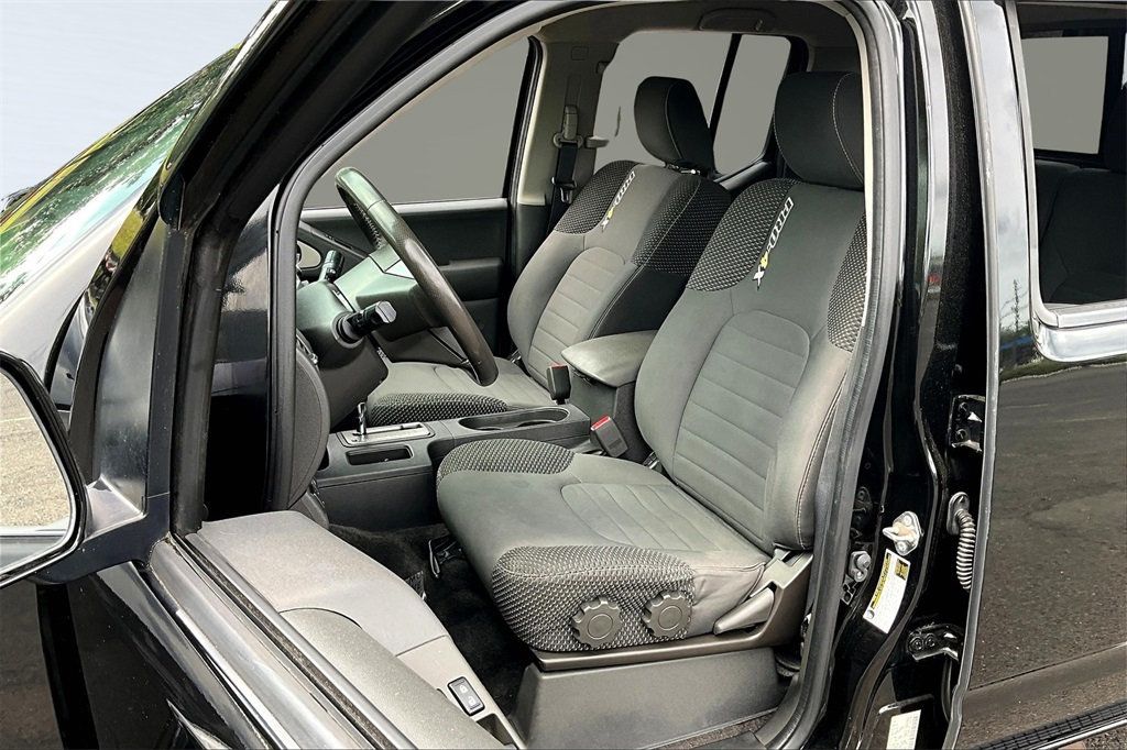 2018 Nissan Frontier Crew Cab PRO-4X photo 8