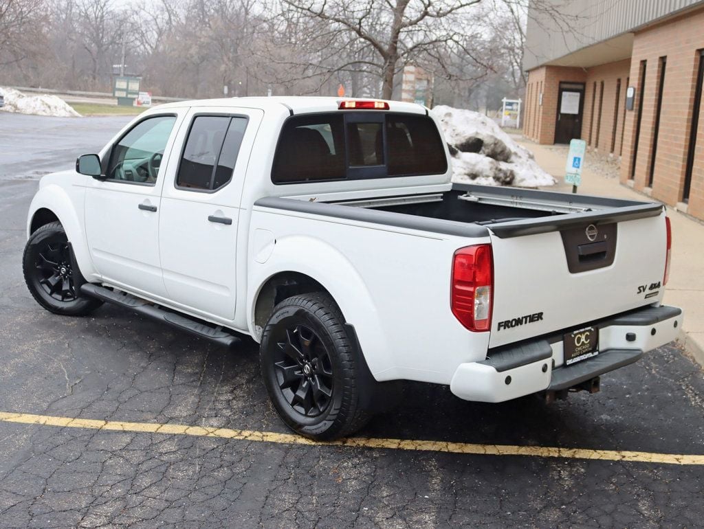 2018 Nissan Frontier Crew Cab 4x4 SV V6 Auto Midnight Edition - 22967999 - 9