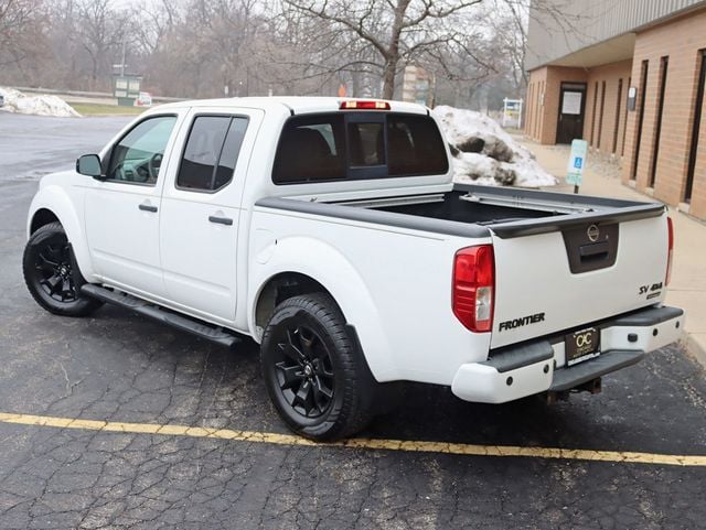 2018 Nissan Frontier Crew Cab 4x4 SV V6 Auto Midnight Edition - 22967999 - 9