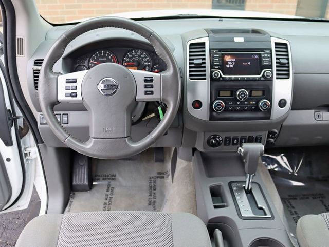 2018 Nissan Frontier Crew Cab 4x4 SV V6 Auto Midnight Edition - 22967999 - 10