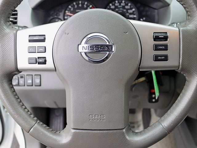 2018 Nissan Frontier Crew Cab 4x4 SV V6 Auto Midnight Edition - 22967999 - 11