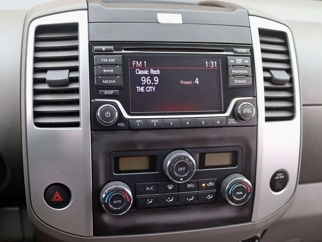 2018 Nissan Frontier Crew Cab 4x4 SV V6 Auto Midnight Edition - 22967999 - 13