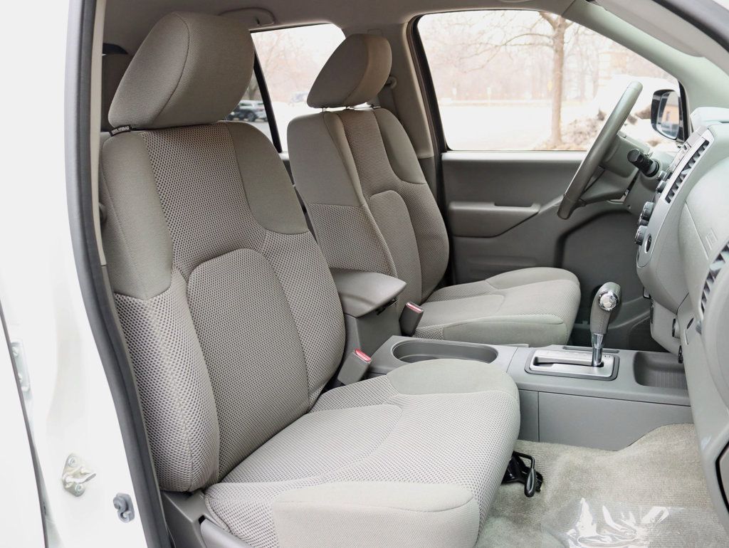 2018 Nissan Frontier Crew Cab 4x4 SV V6 Auto Midnight Edition - 22967999 - 19