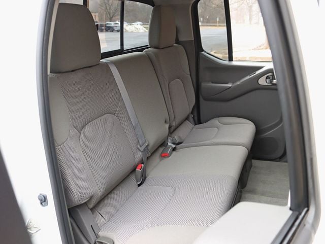 2018 Nissan Frontier Crew Cab 4x4 SV V6 Auto Midnight Edition - 22967999 - 21