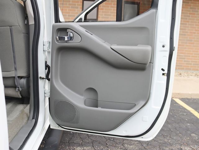 2018 Nissan Frontier Crew Cab 4x4 SV V6 Auto Midnight Edition - 22967999 - 25