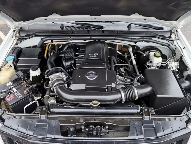 2018 Nissan Frontier Crew Cab 4x4 SV V6 Auto Midnight Edition - 22967999 - 28