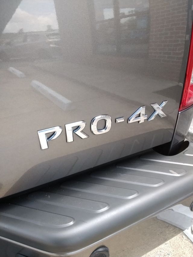 2018 Nissan Frontier PRO -4X 4WD - 23061729 - 27