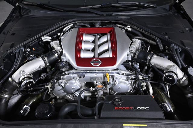 2018 Nissan GT-R Premium - 23012006 - 23