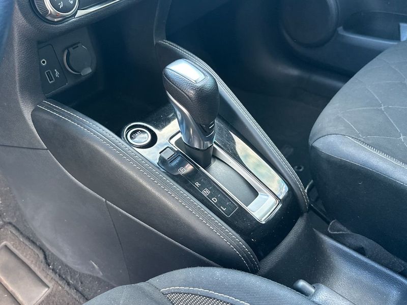 2018 Nissan Kicks S FWD - 23020760 - 17